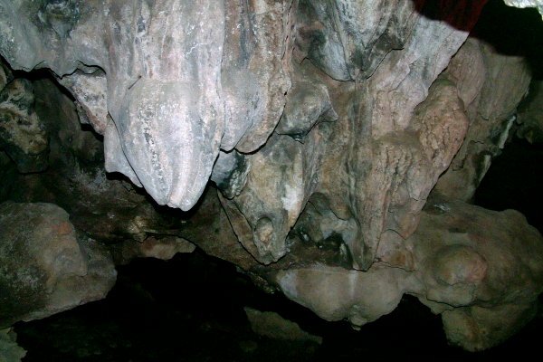 Kh&aacute;m ph&aacute; hang động Nhị Thanh giữa phố n&uacute;i 